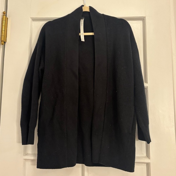 Black Lululemon Cotton/Wool Blend Cardigan - Picture 1 of 4